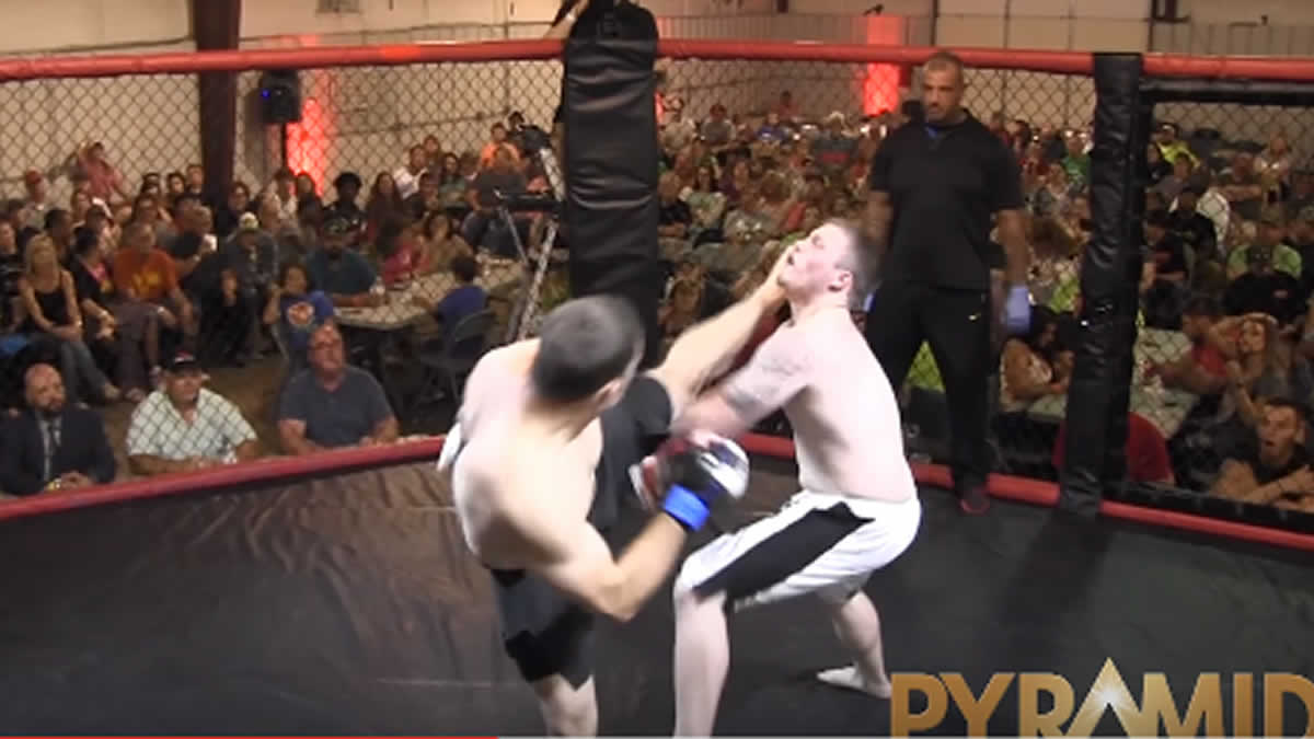 #Video Nocaut en solo cuatro segundos en pelea de MMA #Video Nocaut en solo cuatro segundos en pelea de MMA