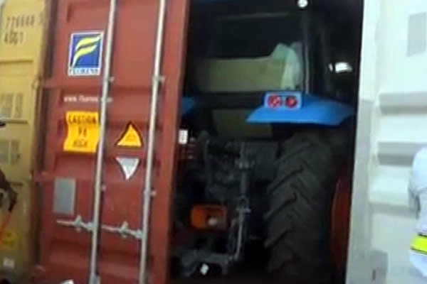 Llegan al país los primeros 42 tractores donados por Rusia