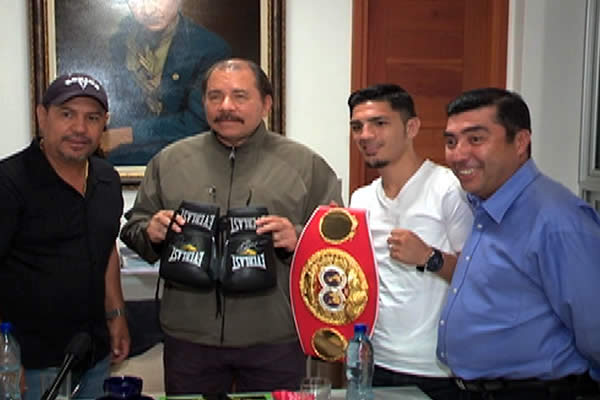 Presidente Ortega recibe al campeón Randy Caballero