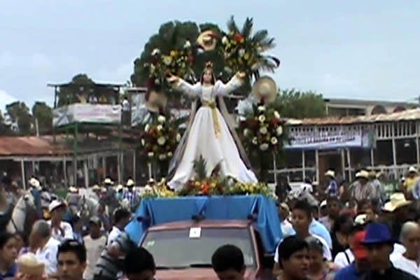 Juigalpa fue testigo del tradicional tope de toros en honor a la Virgen de la Asunción