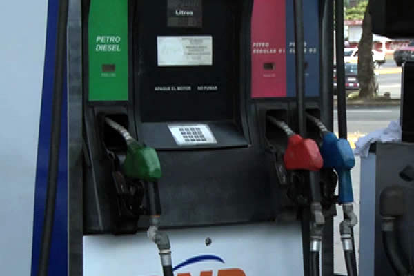 Precios de combustibles registran su disminución más importante del año