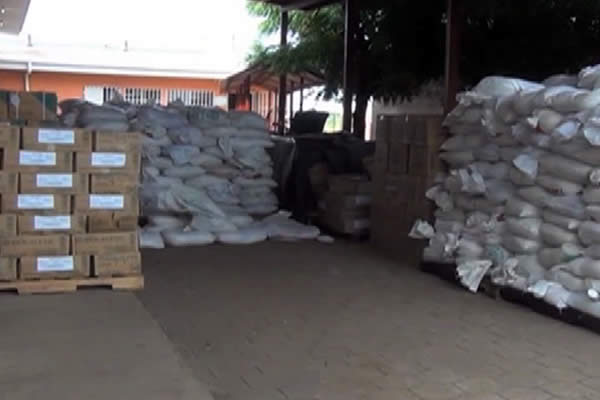 Continúa la entrega de paquetes alimenticios en el occidente del país
