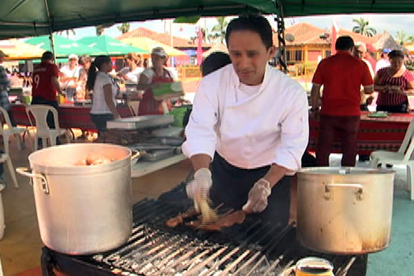 Realizan el II Festival de Gastronomía Peruana