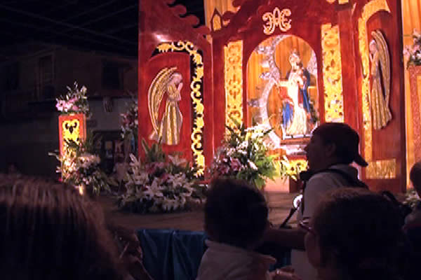 Granada celebra con devoción y cultura la novena a la Virgen María
