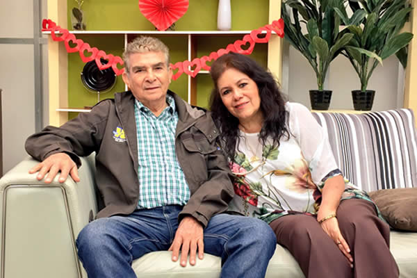Don Otto y Doña Georgina visitan la Revista “Viva La Vida”