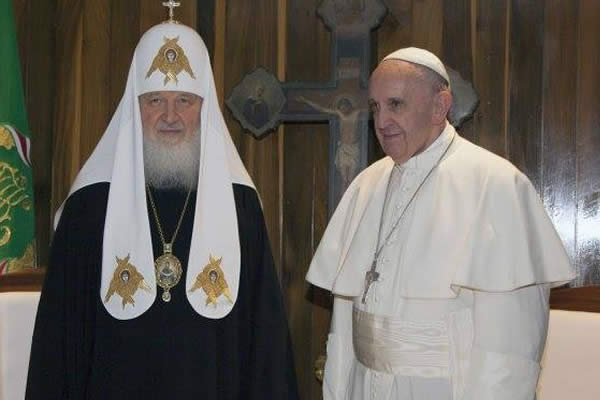 Papa Francisco llega a Cuba para reunirse con el Patriarca Ruso Kirill