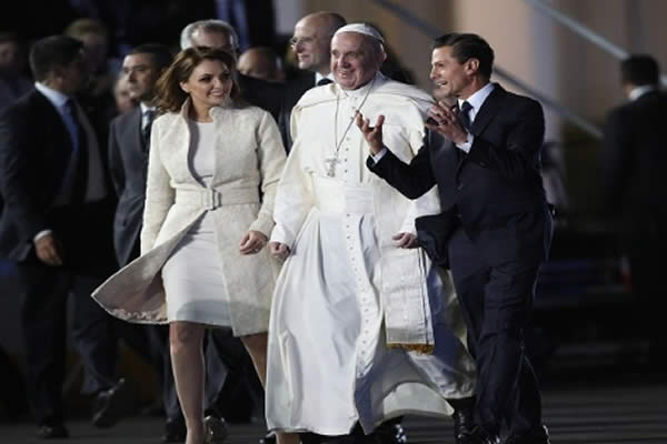Papa Francisco visitará el Palacio Nacional de México