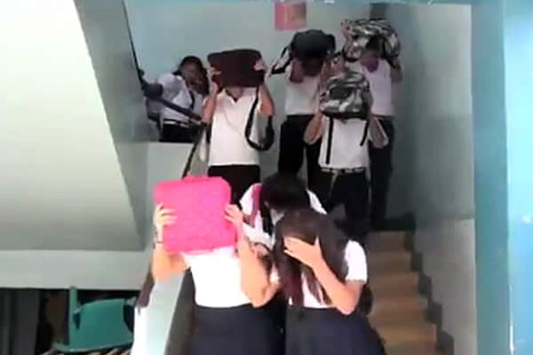 Colegios públicos y privados de Juigalpa se activan con simulacro escolar