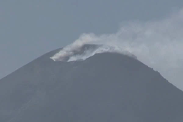Expertos estadounidenses del USGS  visitan el Volcán Momotombo