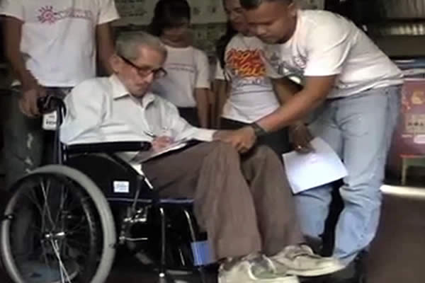 Promotoría Solidaria entrega sillas de rueda en Carazo