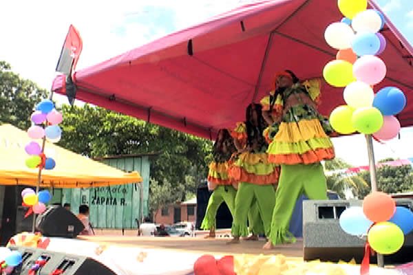 Agasajan a Madres del Distrito IV de Managua en Feria de la Economía Familiar