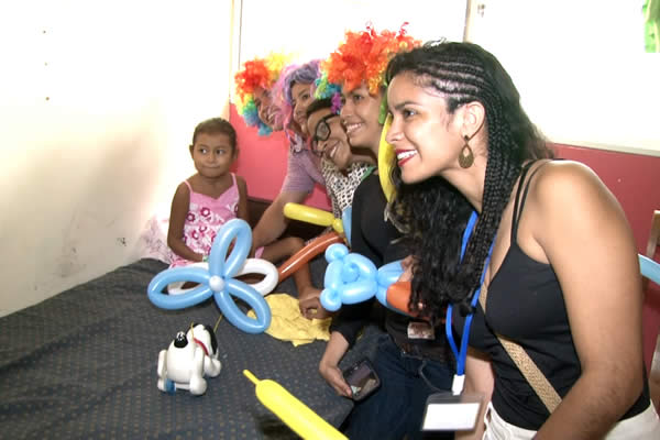 Promotoría Solidaria compartió un momento de felicidad con niños de “La Mascota”