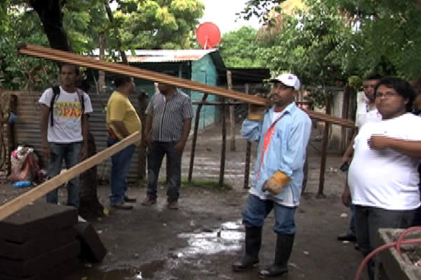 Alcaldía de Managua asiste a familias del Distrito VI afectadas por lluvias