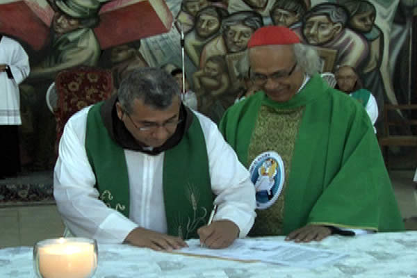 Cardenal Brenes recibe a nuevo Sacerdote de la Parroquia “Santa María de los Ángeles”