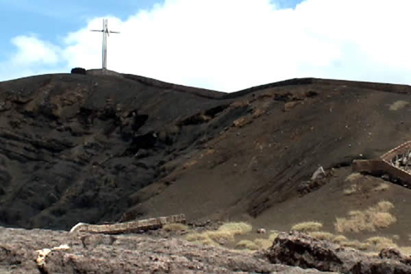 Especialistas del USGS recorren el Volcán Masaya