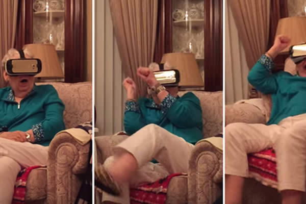 Anciana se lleva un gran susto al ser perseguida por dinosaurios en un casco de realidad virtual