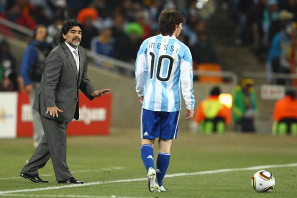 Maradona aclaró lo dicho la semana pasada sobre la Pulga Messi