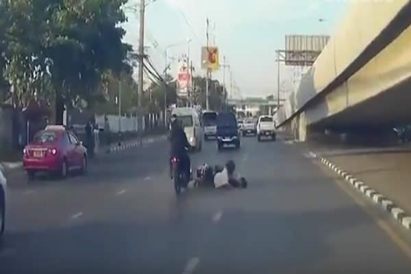 Fusilamiento de un motociclista en Tailandia