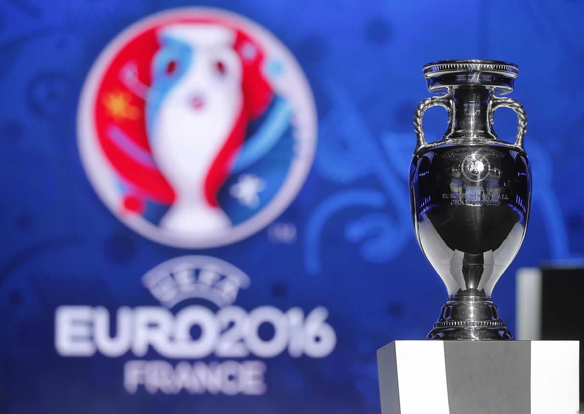 EURO 2016: jugadores de 22 años o menos competirán por nuevo trofeo 