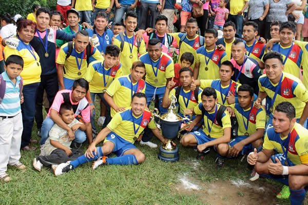 Nandasmo FC campeón absoluto de 2da División y sube a la máxima categoría