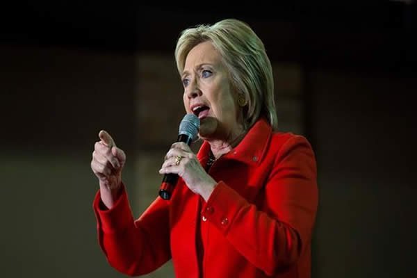 El FBI no recomienda presentar cargos contra Hillary Clinton