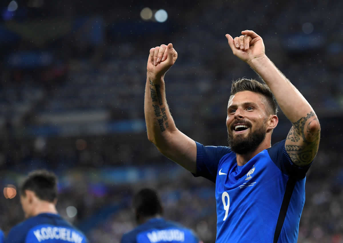 Francia goleó 5-2 a Islandia y jugará semifinales ante Alemania 
