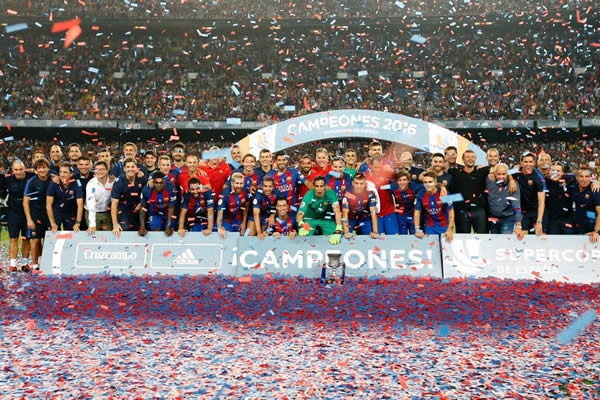 El FC Barcelona consigue su 12va Supercopa de España contra el Sevilla