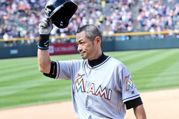 Ichiro Suzuki conectó su hit 3000 en las Grandes Ligas