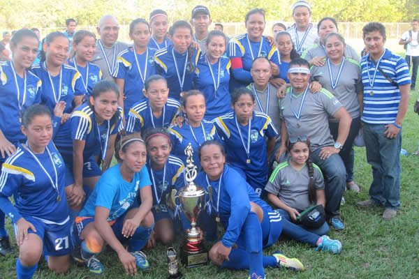 Las Águilas de León campeonas nacionales por primera vez en el fútbol femenino