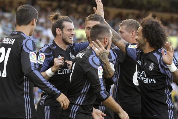 Real Madrid arrancó fuerte la Liga española con victoria 3-0 en Anoeta