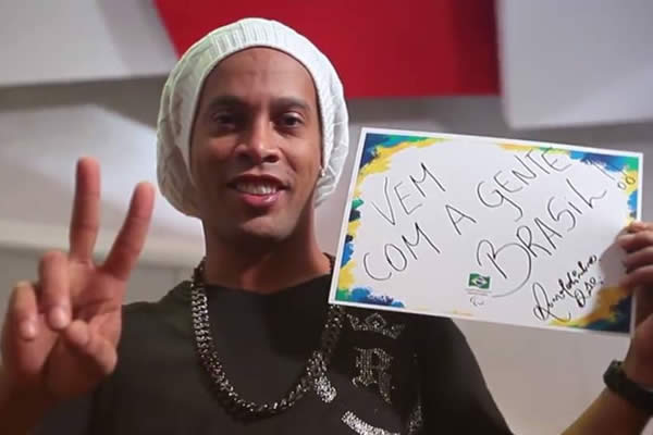 Ronaldinho Gaúcho interpreta canción de los Juegos Paralímpicos de Río