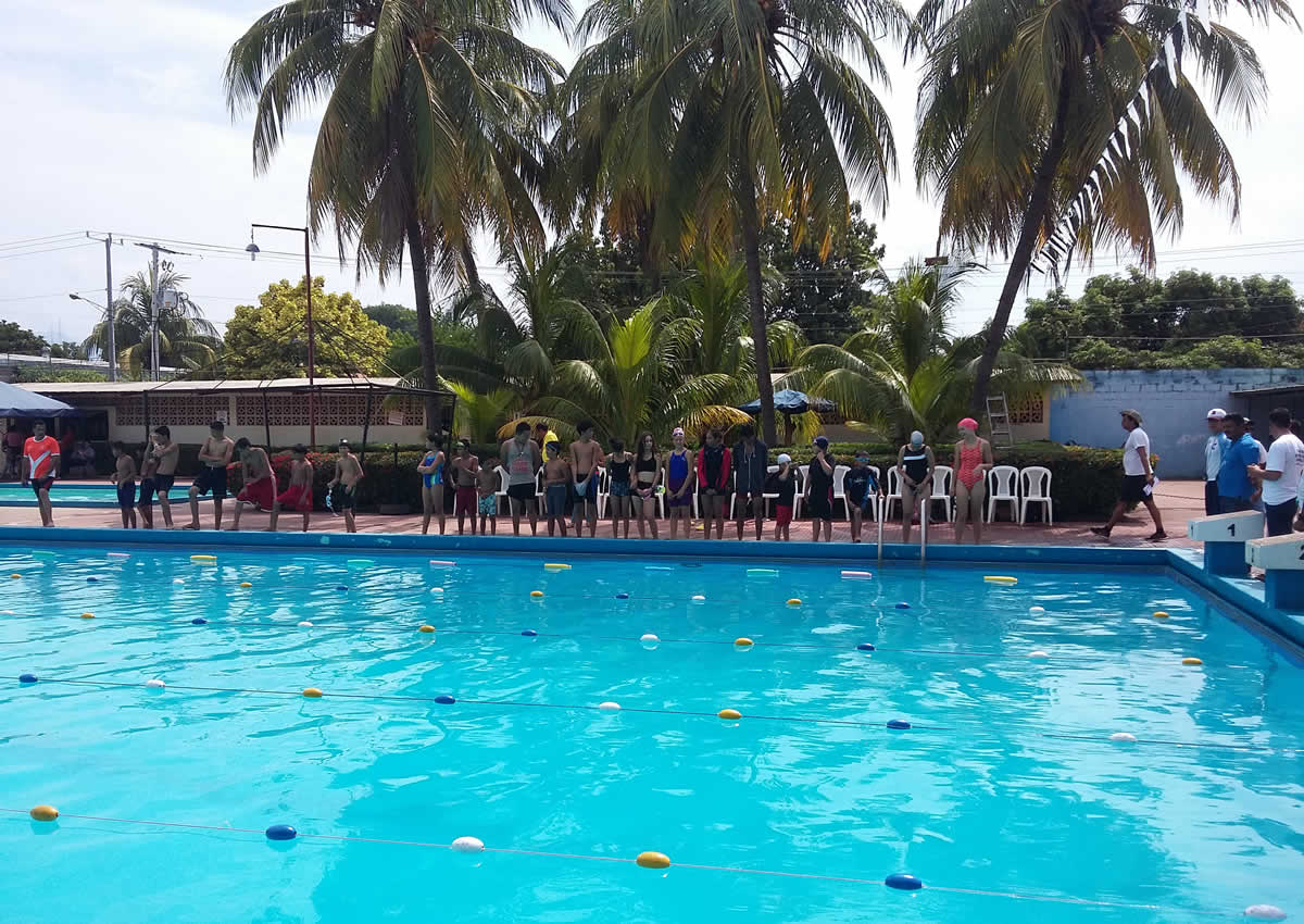 Club Pingüinos 10 años promoviendo la natación en Chinandega