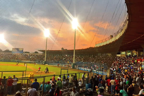 Bóer noquea a Matagalpa y Dantos emparejan serie contra Costa Caribe