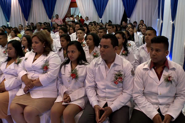 Nicaragua tiene a 42 nuevos Técnicos en Análisis del Cáncer