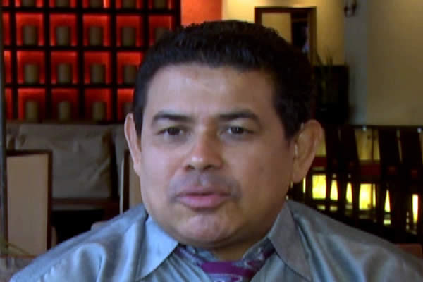 Reverendo Marenco invita a participar en las elecciones