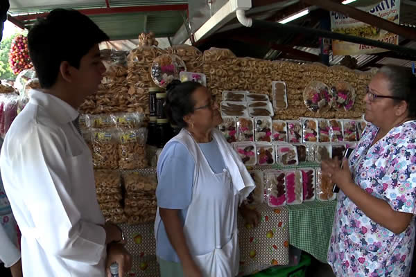 Inspeccionan negocios de comestibles en Mercado “Roberto Huembes”