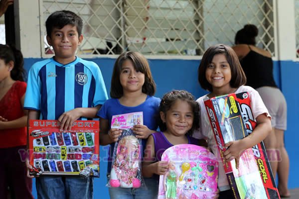 Rosario anuncia próxima entrega de más de un millón de juguetes a niños de todo el país
