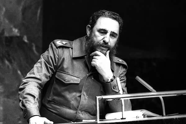 Revolucionario, romántico y poseedor de récords: Así queda Fidel en nuestro recuerdo