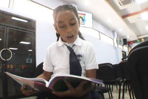 MINED celebra el Día Internacional del Libro promoviendo la lectura