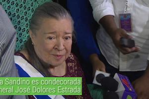 Blanca Segovia Sandino es condecorada con Orden General José Dolores Estrada