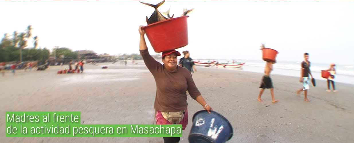 Madres al frente de la actividad pesquera en Masachapa