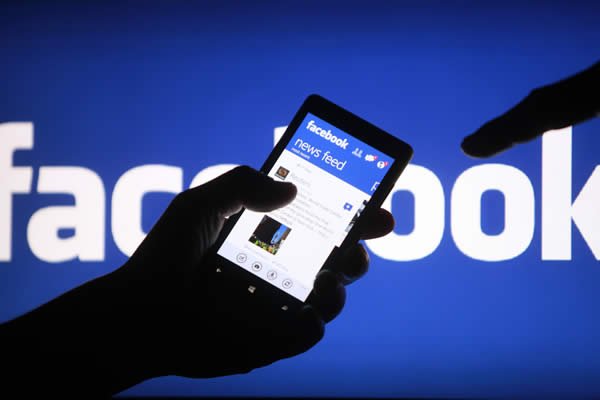 Facebook permitirá a sus usuarios leer noticias confiables