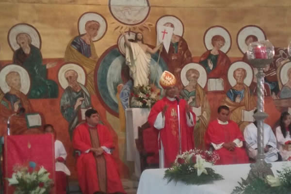 Iglesia católica celebra Fiesta de Pentecostés