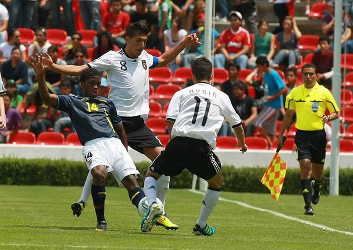 Árbitros de México, Honduras y EU encabezan Copa de Oro