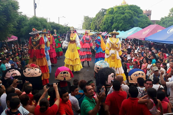 León, Masaya y Granada visitan Chinandega en el Festival de Mitos y Leyendas