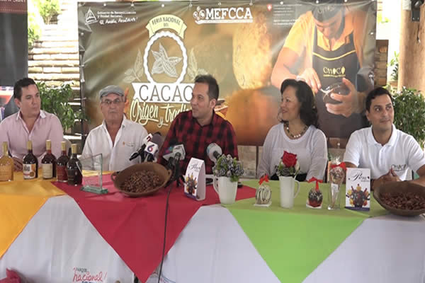 Protagonistas invitan a familias al disfrute de feria del cacao