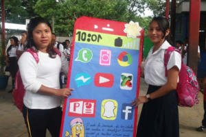Estudiantes de Masaya participan de Feria Tecnológica sobre el uso de aplicaciones móviles