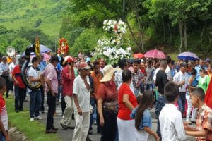Devotos a San Lorenzo Mártir festejan a su patrono