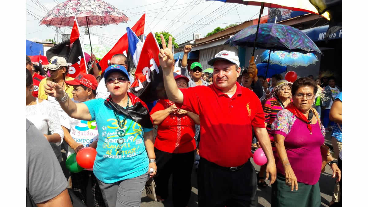 Chinandeganos caminan junto a candidatos Alianza Unida, Nicaragua Triunfa