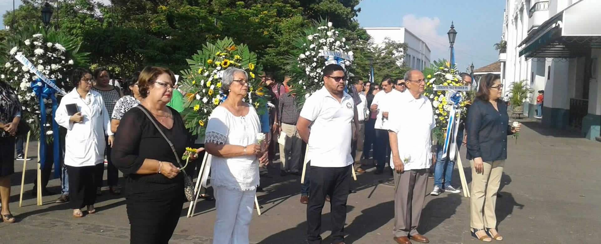 Comunidad universitaria rinde homenaje a Edgard “La Gata" Munguía